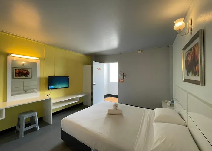 Summer Hotel